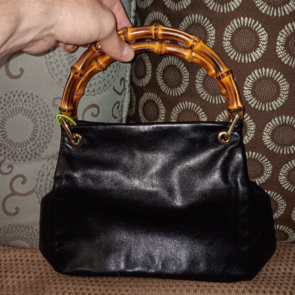 Gucci Black Shoulder Bag with Bamboo Handle GREAT CONDITION Elegant Trendy